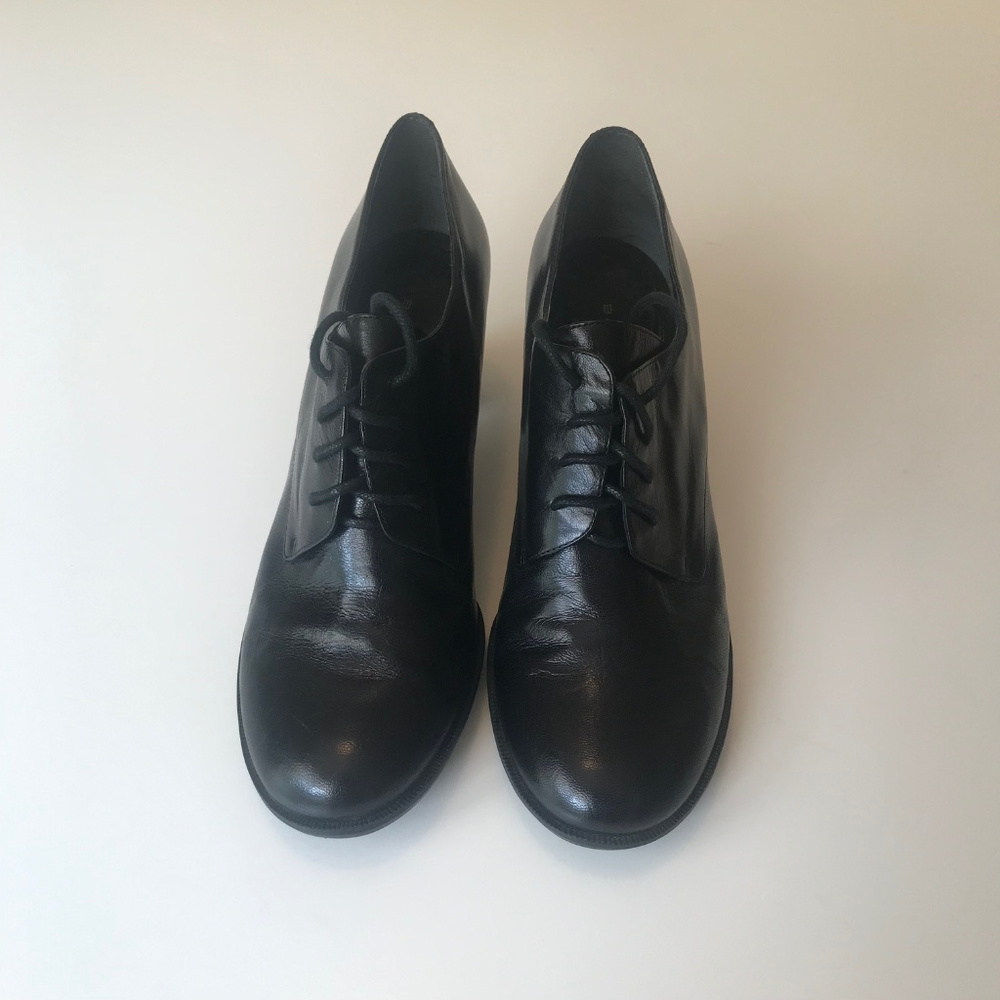 BANDOLINO BLACK LEATHER BOOTIES w/FRONT LACES, 8M